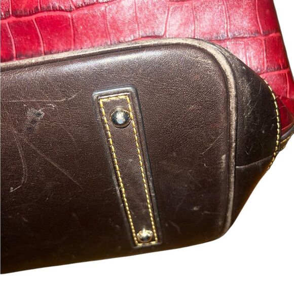 Dooney & Bourke Elegant Red Crocodile-Embossed Women's Bag - Picture 9 of 9